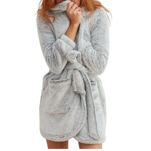 Aerie Animal Gray Sherpa Robe Women's Size Medium